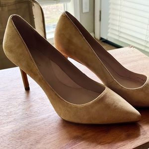 Nude Suede Banana Republic Pumps NWT